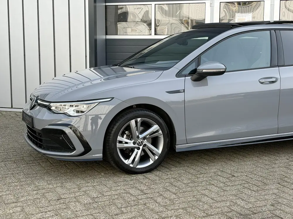 Volkswagen Golf 1.0 eTSI 110kW R-Line DSG | Pano | LED uit 2024, foto 3