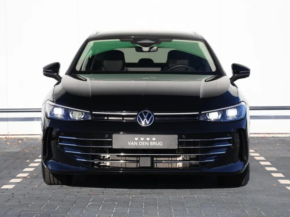 Volkswagen Passat Variant 1.5 eHybrid 272 pk Elegance | Trek uit 2025, foto 13