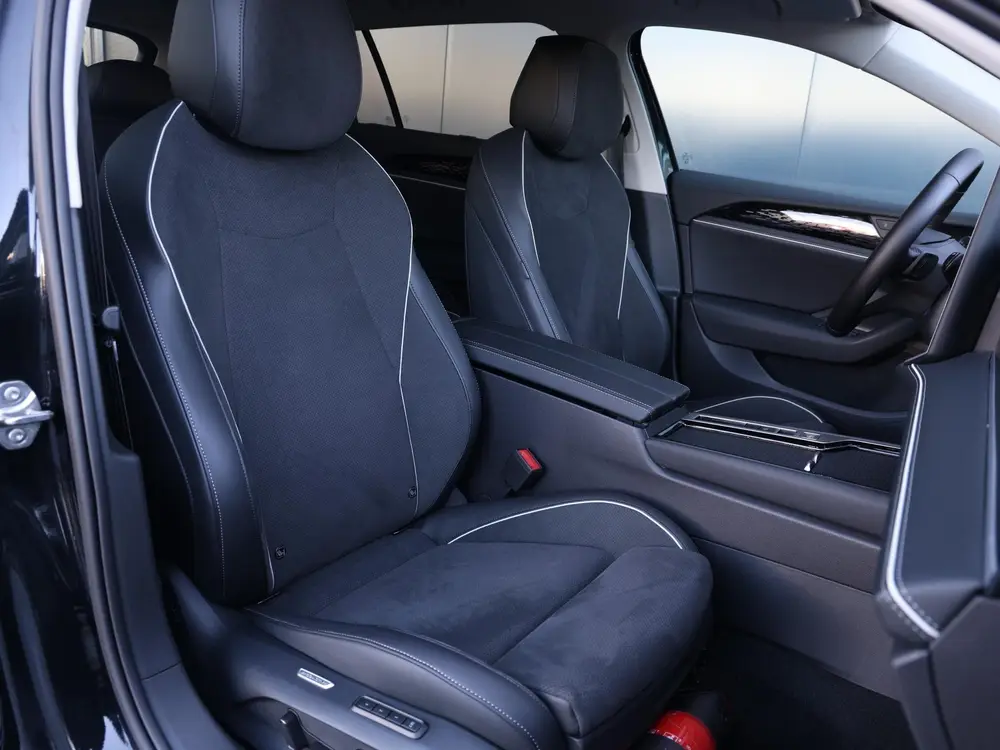 Volkswagen Passat Variant 1.5 eHybrid 272 pk Elegance | Trek uit 2025, foto 8