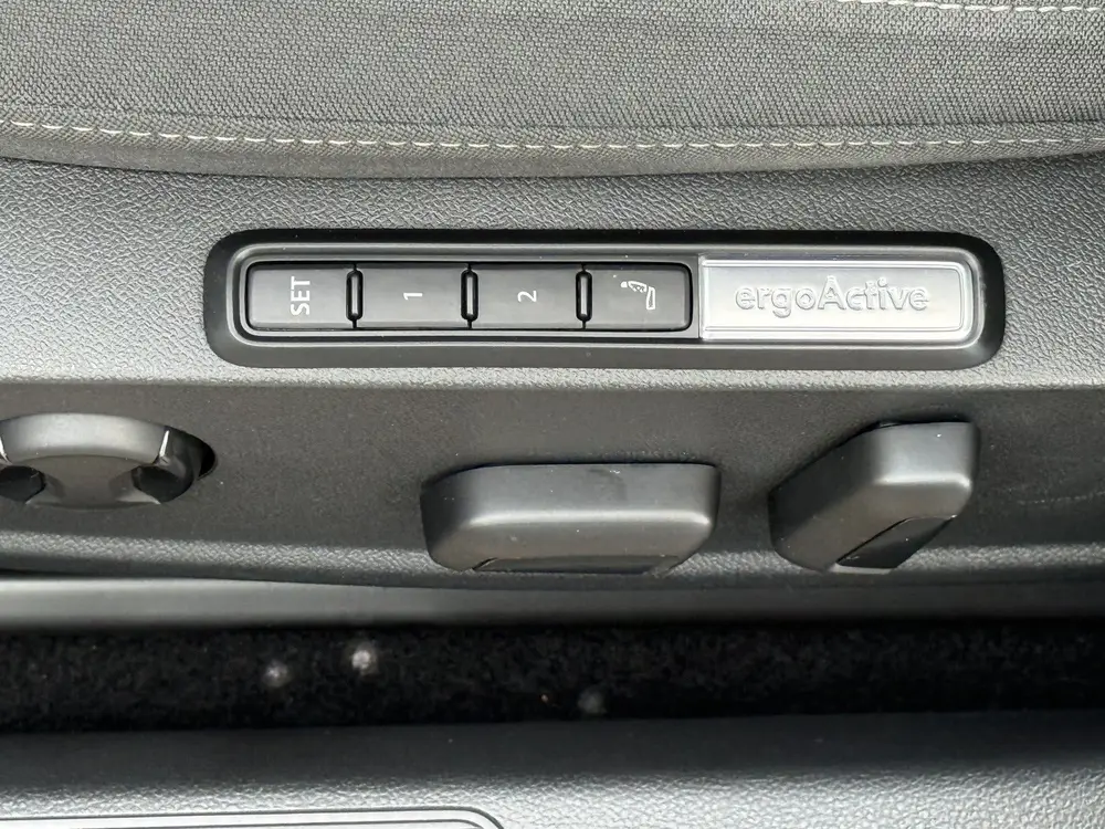 Volkswagen Golf 1.4 eHybrid (bj 2024, automaat) uit 2024, foto 17