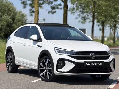 Volkswagen Taigo 1.0 TSI R-Line Pano IQ Light Keyless Beats uit 2022