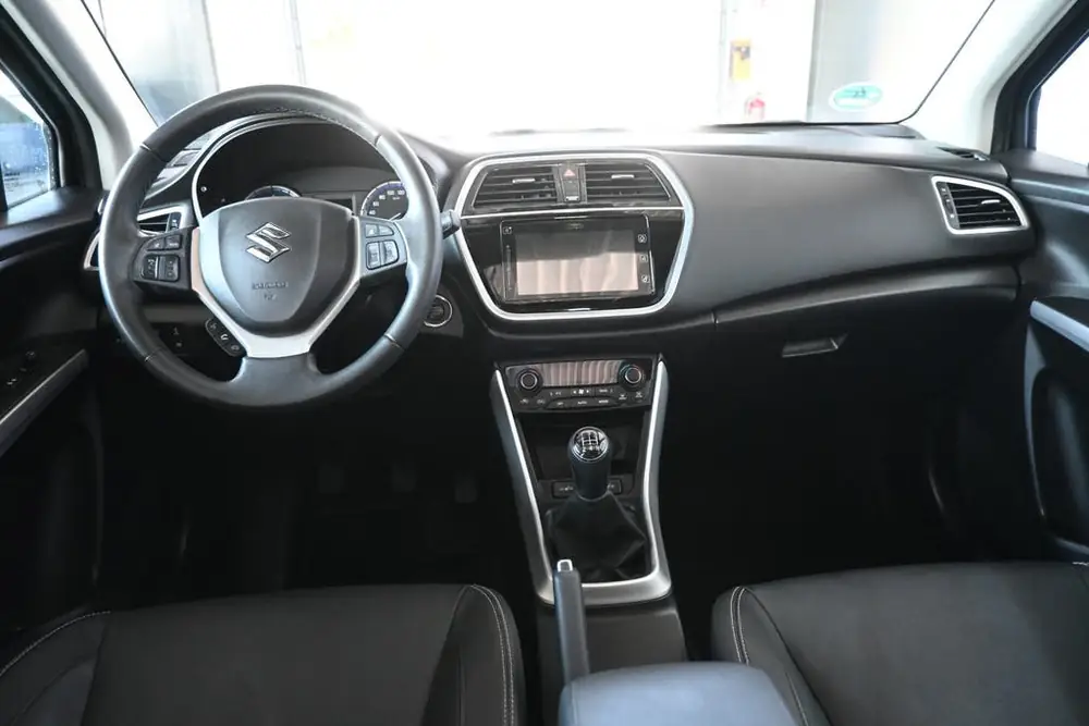 Suzuki S-Cross 1.0 Boosterjet Stijl Clima Navigatie Panorama uit 2020, foto 2