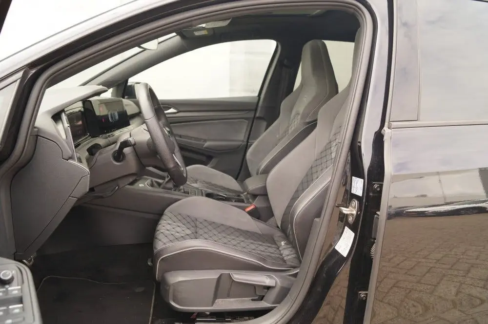 Volkswagen Golf 1.5 TSI 130pk R-Line -PANO-LED-ECC-PDC-NAVI uit 2021, foto 7