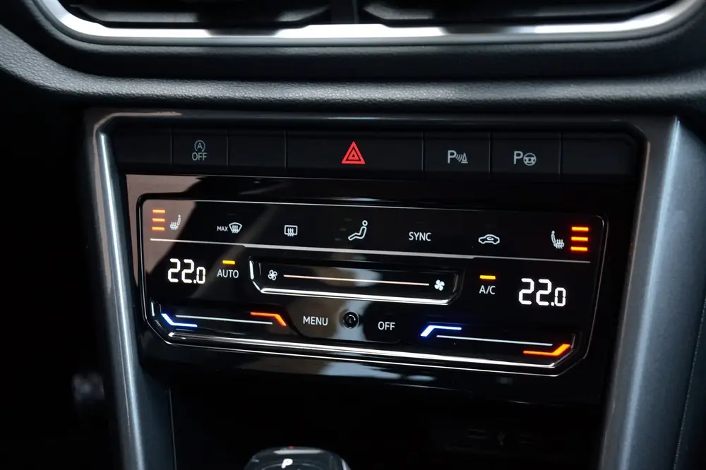 Volkswagen T-Roc 1.5 TSI Style 150PK Automaat | IQ Light | A uit 2022, foto 14