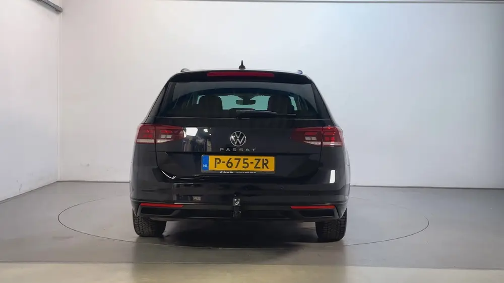 Volkswagen Passat Variant 1.5 TSI 150pk DSG Business Navigat uit 2021, foto 10