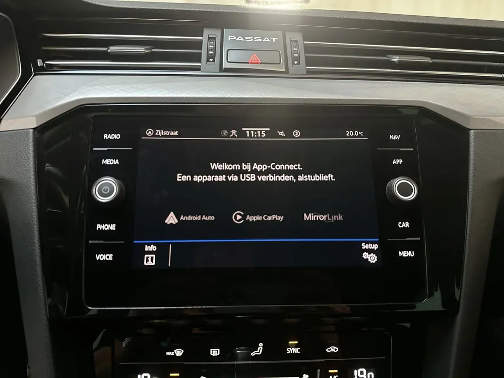 Volkswagen Passat Variant 1.5 TSI 150pk DSG Business Navigat uit 2021, foto 18
