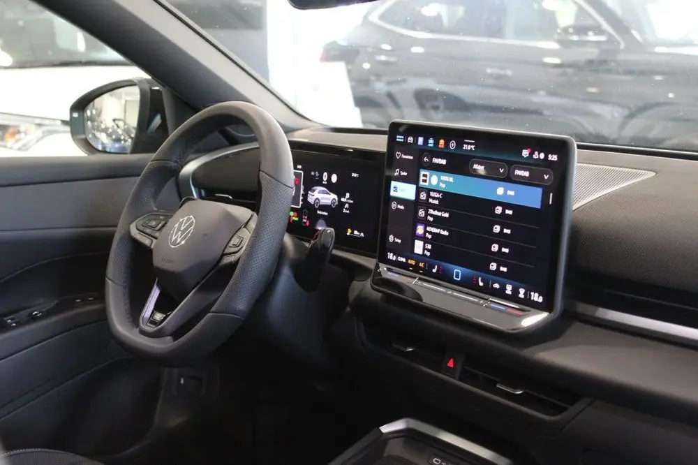 Volkswagen T-Roc 1.5 eTSI R-Line/PANO/CAMERA/CARPLAY uit 2026, foto 13