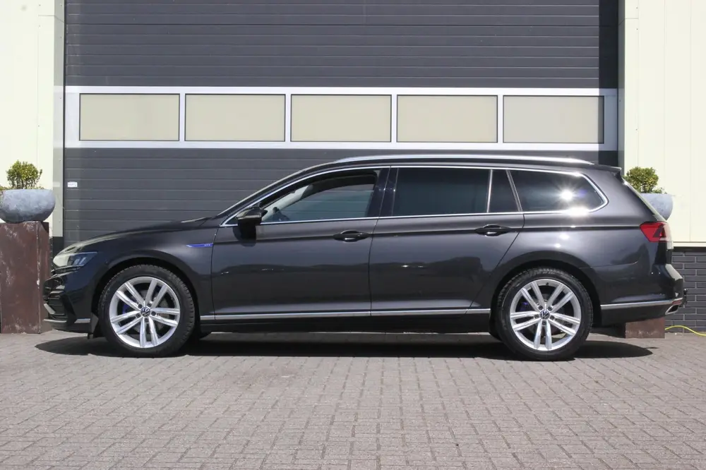 Volkswagen Passat Variant 1.4 TSI GTE Business | Trekhaak | uit 2022, foto 18