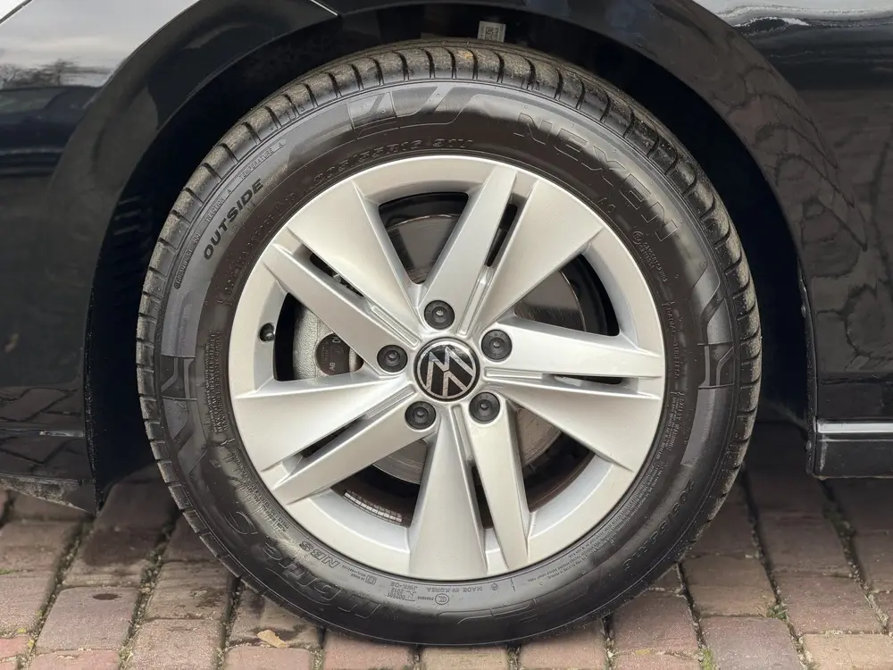 Volkswagen Golf 1.0 TSI Life | Camera | Dodehoek | ACC uit 2024, foto 5