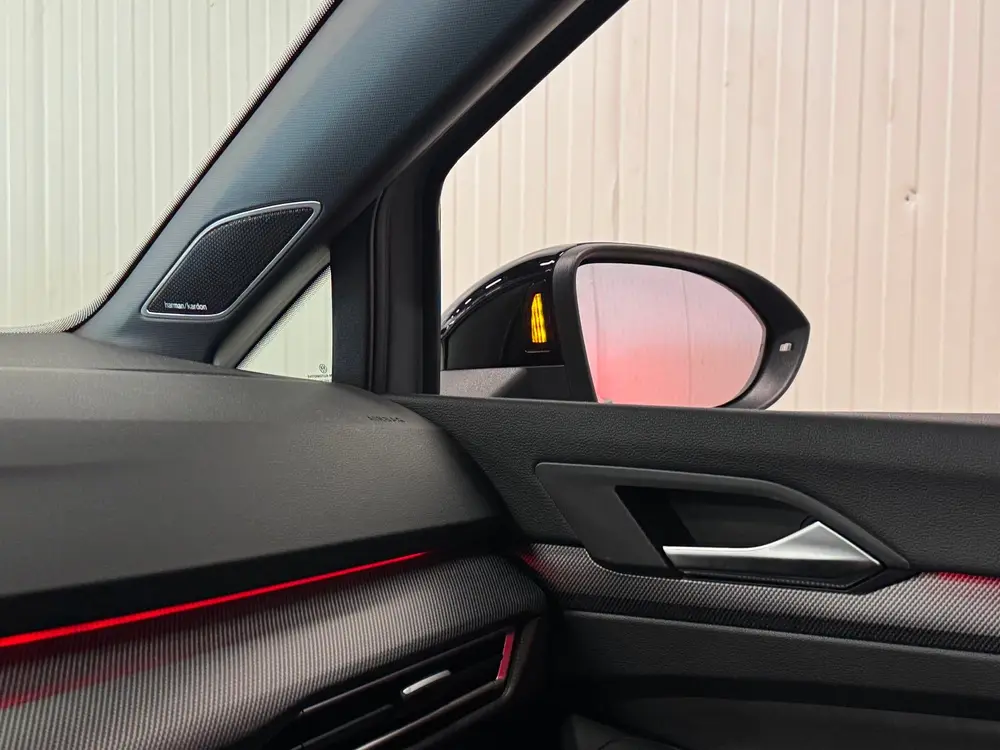Volkswagen Golf 2.0 TSI GTI Clubsport| HUD | IQ LIGHTS | PAN uit 2025, foto 12
