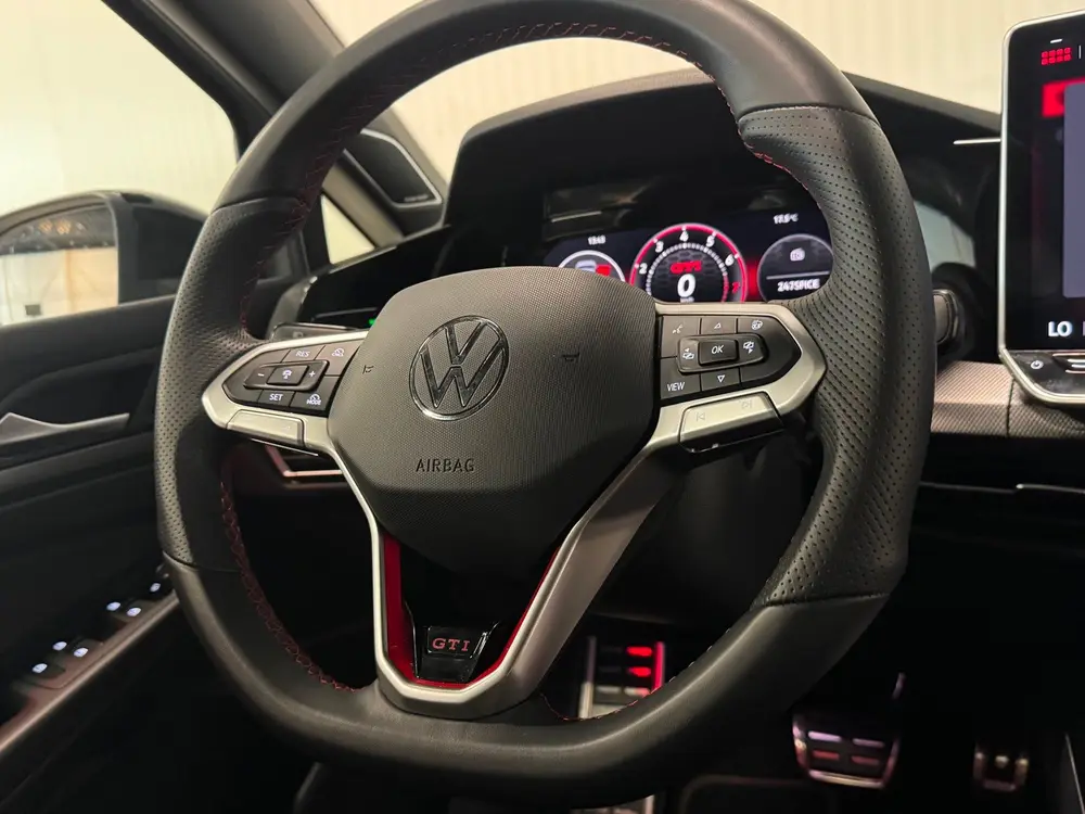 Volkswagen Golf 2.0 TSI GTI Clubsport| HUD | IQ LIGHTS | PAN uit 2025, foto 9