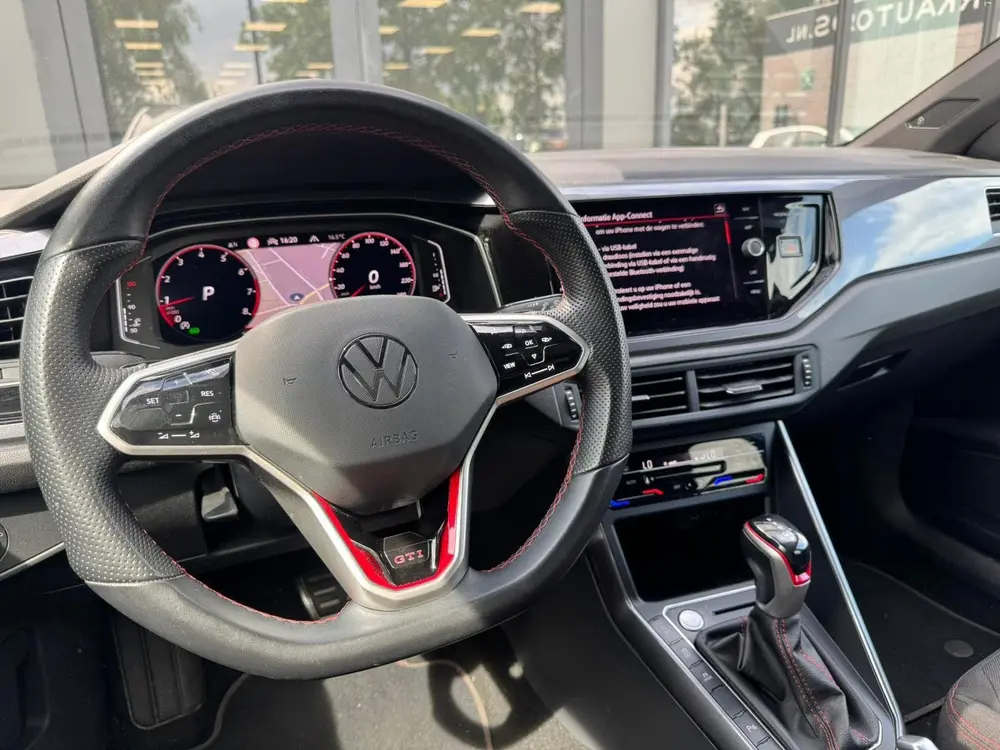 Volkswagen Polo 2.0 TSI GTI PANO KEYLESS BEATS uit 2023, foto 14
