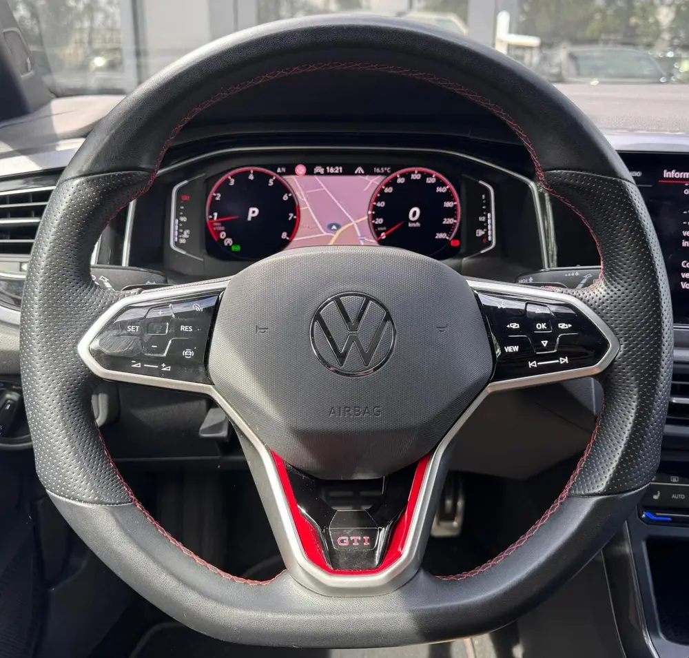 Volkswagen Polo 2.0 TSI GTI PANO KEYLESS BEATS uit 2023, foto 3