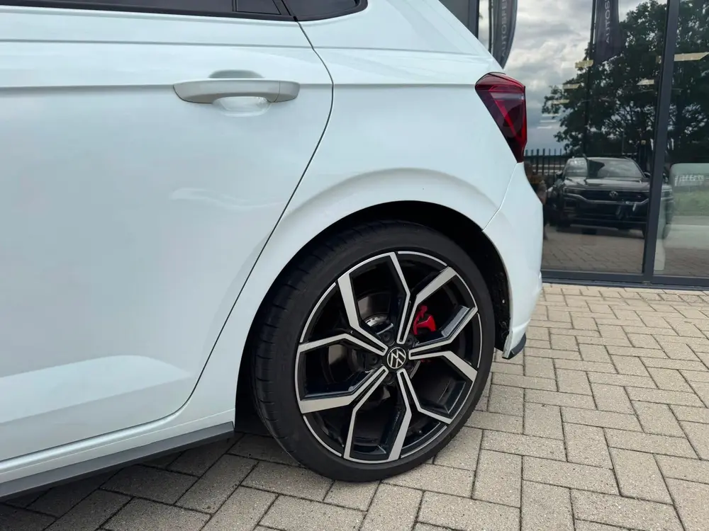 Volkswagen Polo 2.0 TSI GTI PANO KEYLESS BEATS uit 2023, foto 5