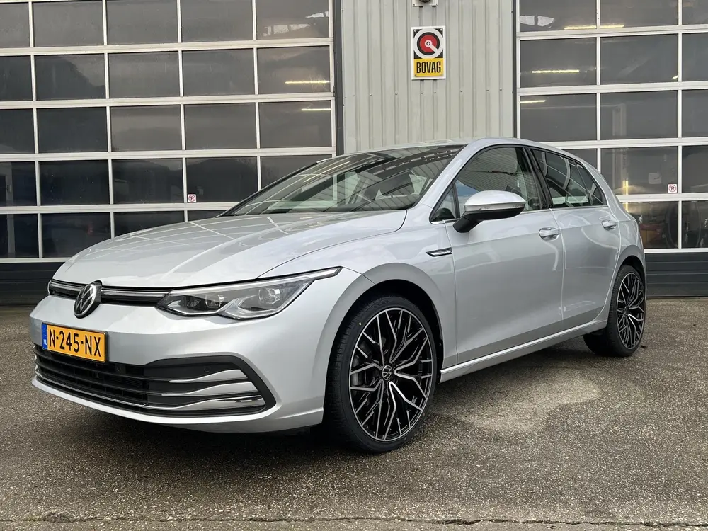Volkswagen Golf 1.5 TSI Style GT Stoelverwarming / LED / PDC uit 2021, foto 6