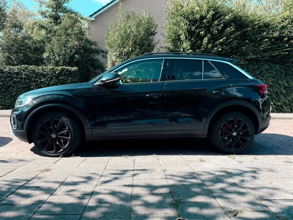 Volkswagen T-Roc 1.0 TSI STYLE 110pk (rode remblokken) uit 2022