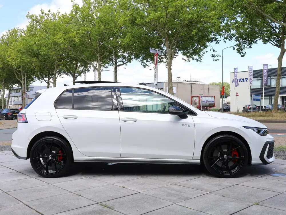 Volkswagen Golf GTE 1.5 eHybrid 272PK | Panodak | Leer | Bla uit 2025, foto 7