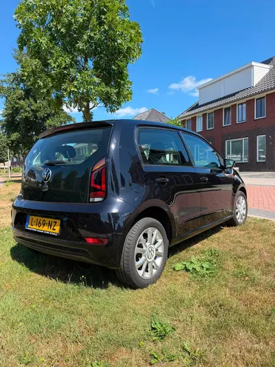 Volkswagen Up! 1.0 5-deurs -2021-Zwart -Camera uit 2021