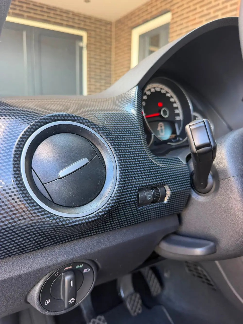 Volkswagen Up! 1.0 5-deurs -2021-Zwart -Camera uit 2021, foto 11