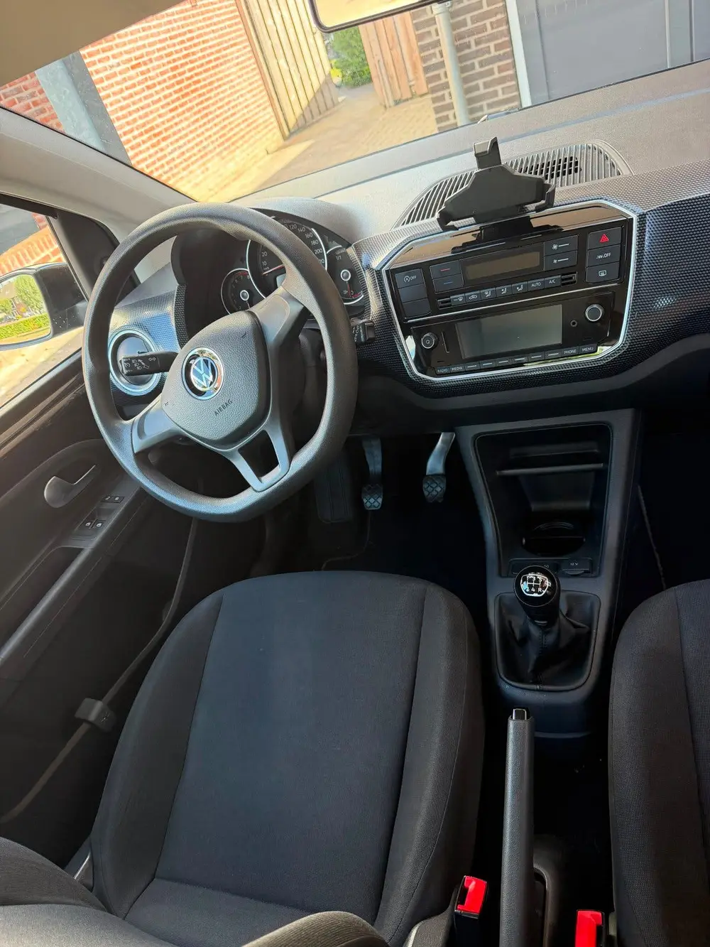 Volkswagen Up! 1.0 5-deurs -2021-Zwart -Camera uit 2021, foto 13