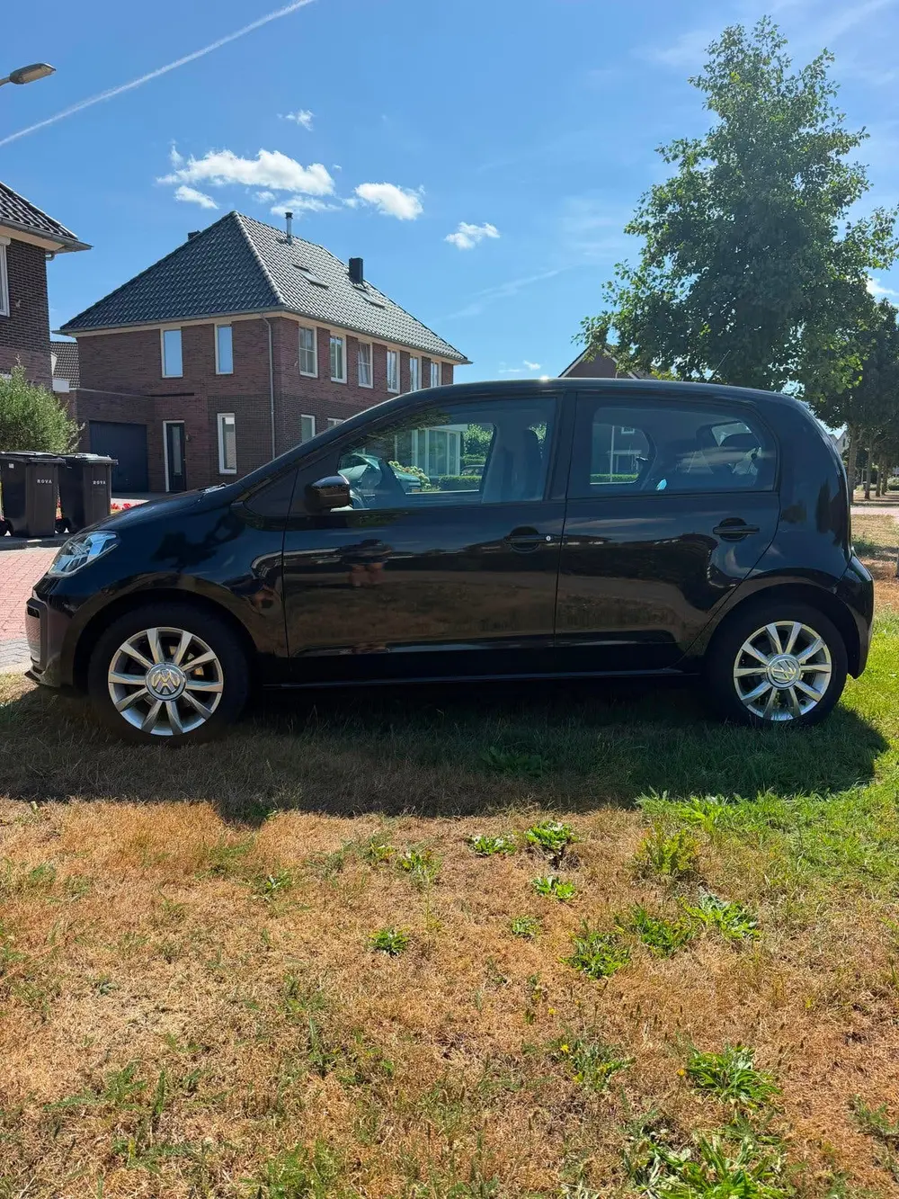 Volkswagen Up! 1.0 5-deurs -2021-Zwart -Camera uit 2021, foto 3