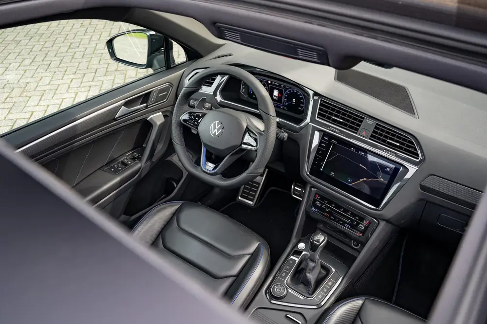Volkswagen Tiguan R 2.0 tsi 75 edition/Akra/Pano/320 pk uit 2021, foto 10