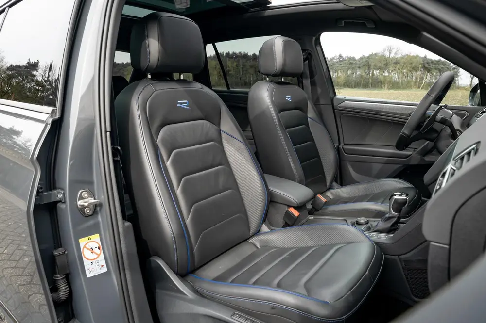 Volkswagen Tiguan R 2.0 tsi 75 edition/Akra/Pano/320 pk uit 2021, foto 13