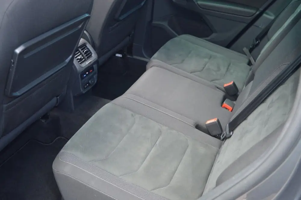 Volkswagen Tiguan 1.5 TSI R-Line | AUT - PANODAK - DYNAUDIO uit 2020, foto 11