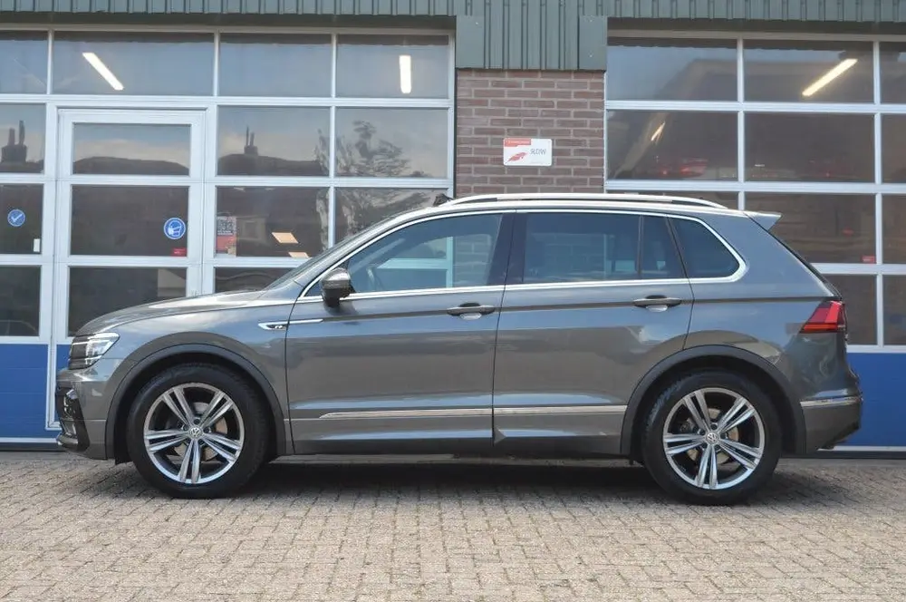 Volkswagen Tiguan 1.5 TSI R-Line | AUT - PANODAK - DYNAUDIO uit 2020, foto 5