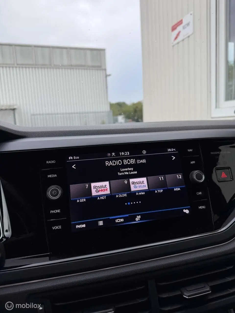 Volkswagen Polo 1.0 TSI DSG 3X R-LINE IQ-Light VIRTUAL LED uit 2023, foto 16