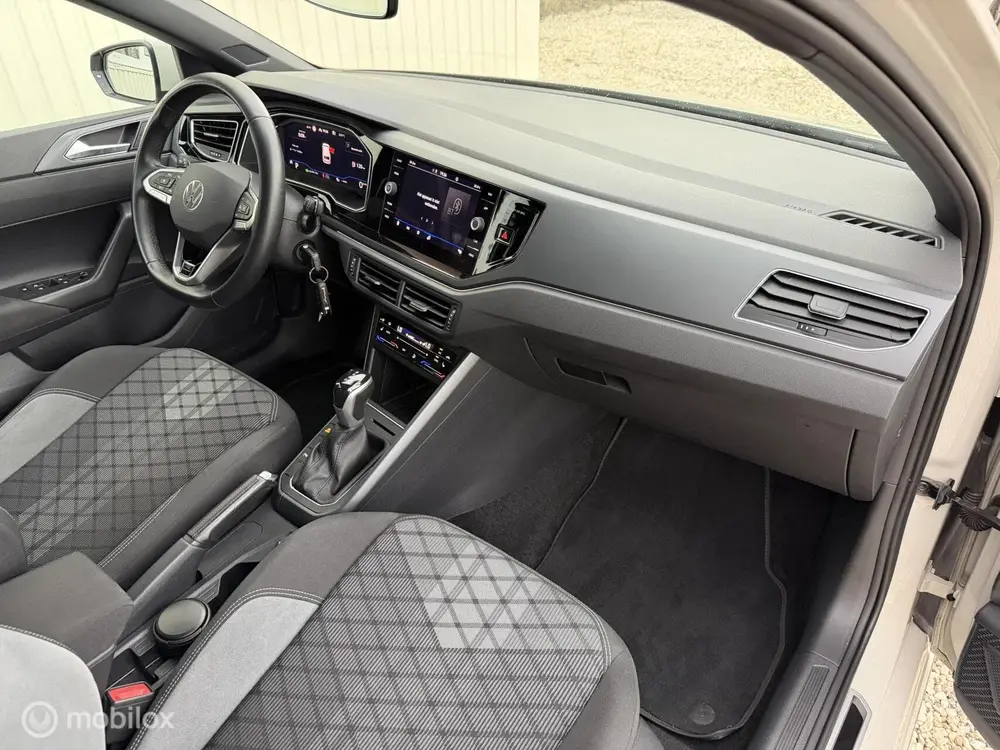 Volkswagen Polo 1.0 TSI DSG 3X R-LINE IQ-Light VIRTUAL LED uit 2023, foto 6