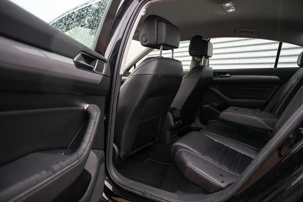 Volkswagen Passat 1.5 TSI Elegance Business R Leer Navi uit 2019, foto 10