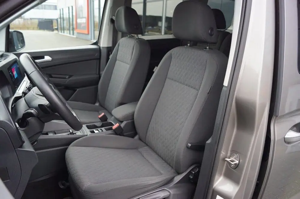 Volkswagen Caddy 1.5 TSI DSG / App-Connect / Park-assist / 1 uit 2022, foto 3
