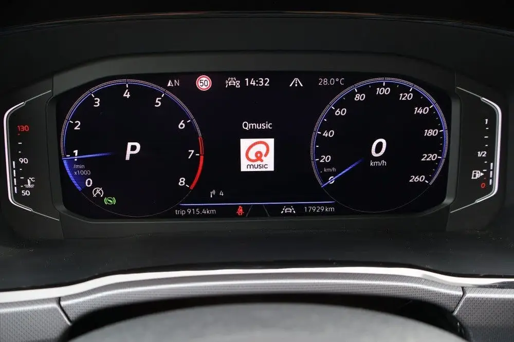 Volkswagen Touran 1.5 TSI DSG R-Line / 7 persoons/ Camera / uit 2025, foto 19