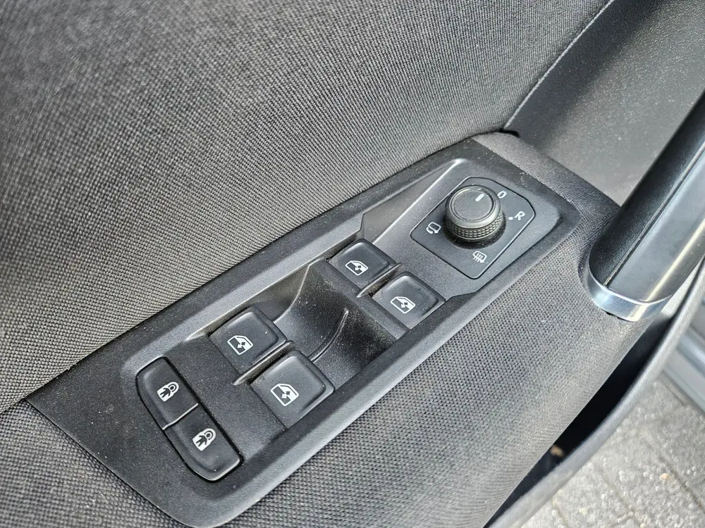 Volkswagen Touran 1.0 TSI Comfortline Business Carplay! Trek uit 2019, foto 10