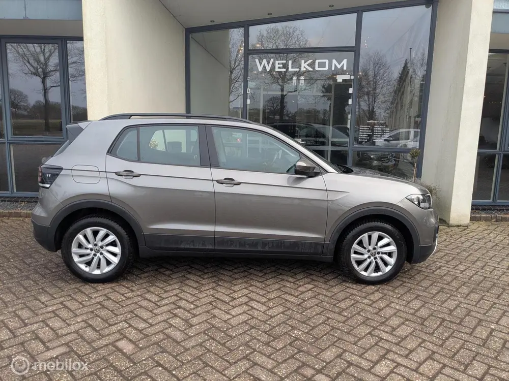 Volkswagen T-Cross 1.0 TSI Life uit 2021, foto 2