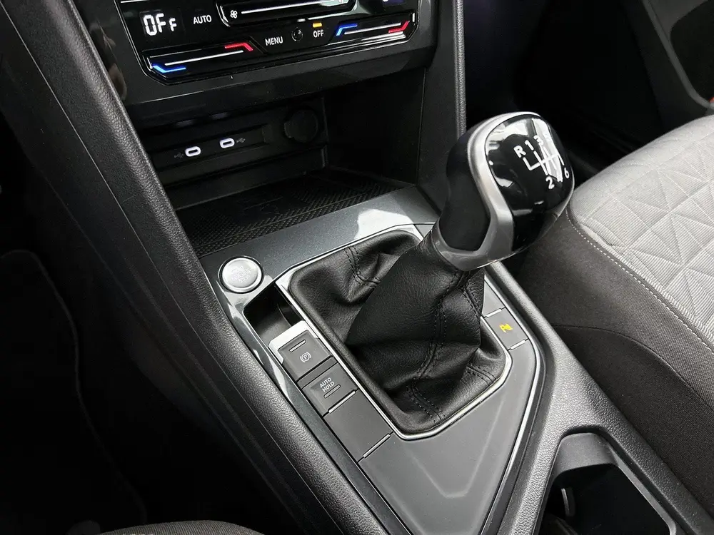 Volkswagen Tiguan 1.5 TSI Life Business uit 2021, foto 9