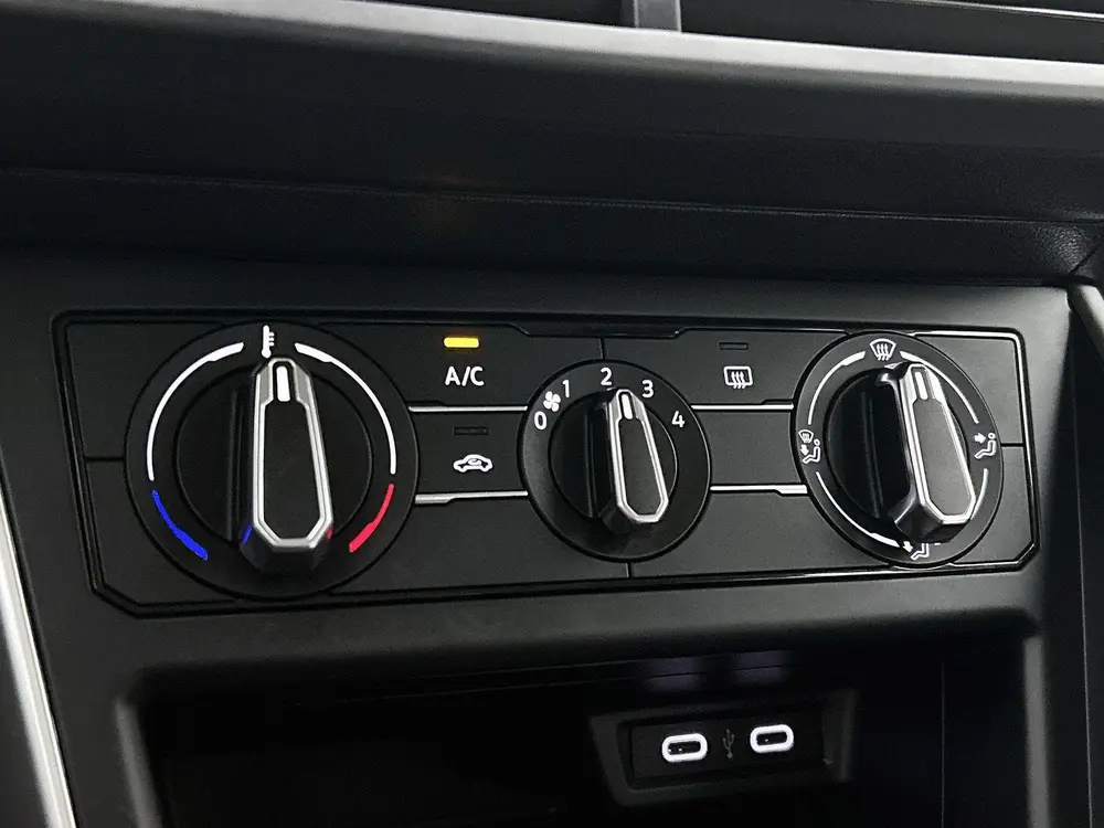 Volkswagen Taigo 1.0 TSI Life uit 2022, foto 15