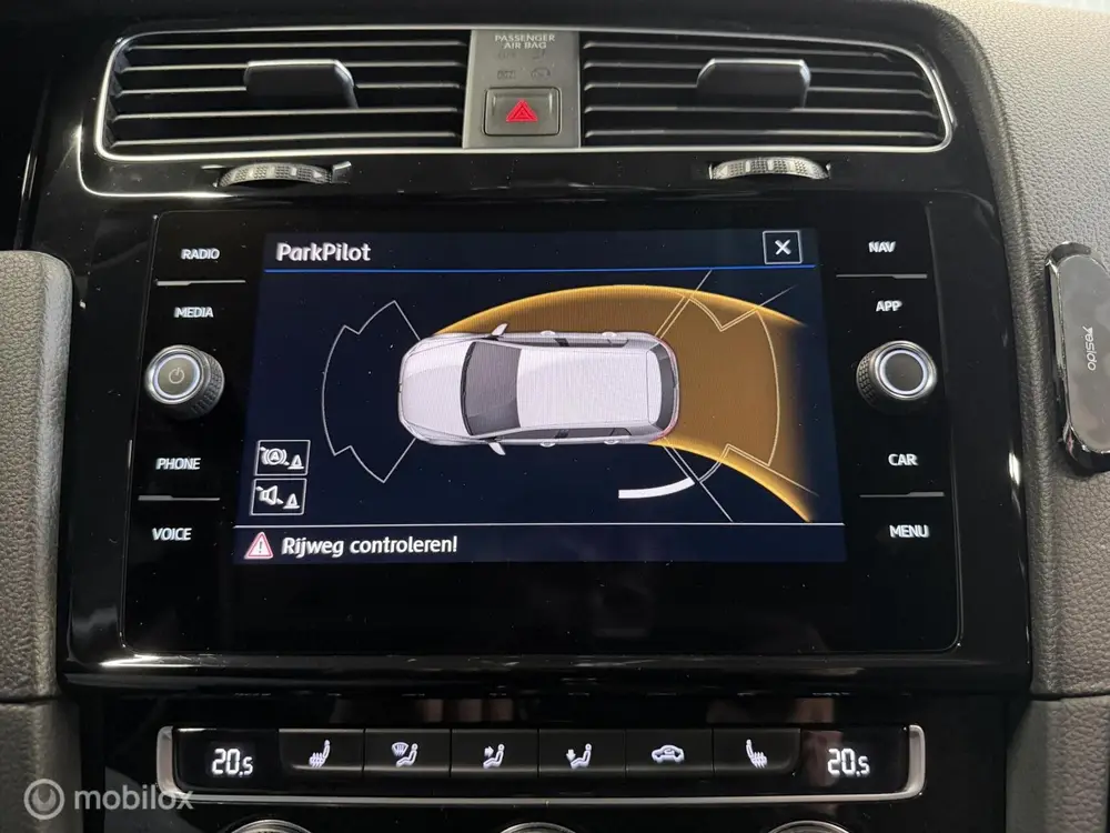 Volkswagen Golf 1.0 TSI Highline IQ drive stoelverwarm. navi uit 2019, foto 16