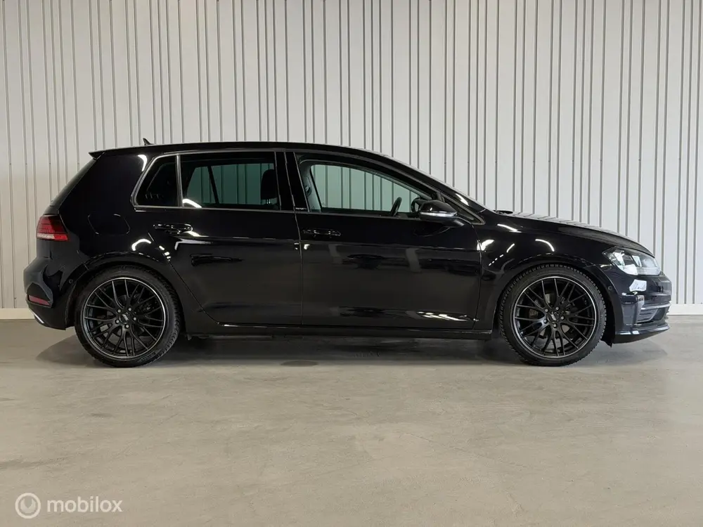 Volkswagen Golf 1.0 TSI Highline IQ drive stoelverwarm. navi uit 2019, foto 3