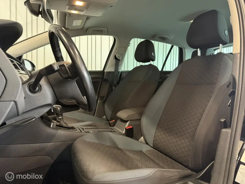 Volkswagen Golf 1.0 TSI Highline IQ drive stoelverwarm. navi uit 2019, foto 9