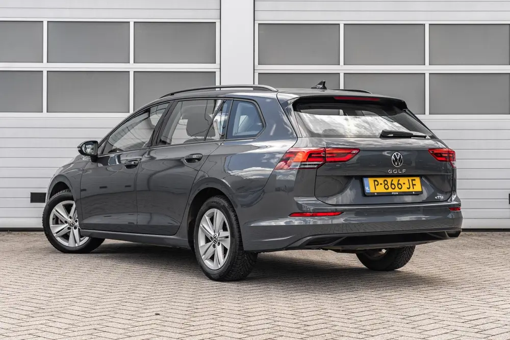 Volkswagen Golf Variant 1.0 eTSI 110pk DSG Life | Navigatie uit 2022, foto 12