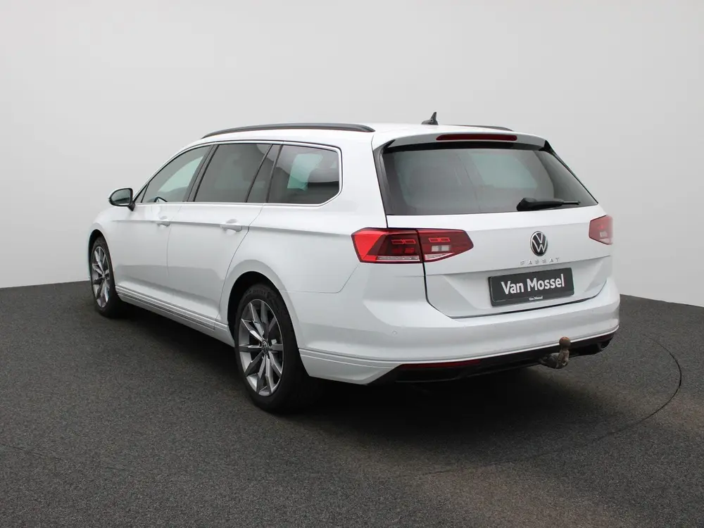 Volkswagen Passat Variant 2.0 TDI Business | TREKHAAK | ADAP uit 2022, foto 2