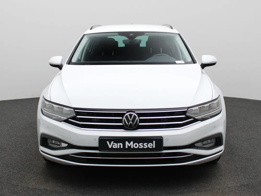 Volkswagen Passat Variant 2.0 TDI Business | TREKHAAK | ADAP uit 2022, foto 3