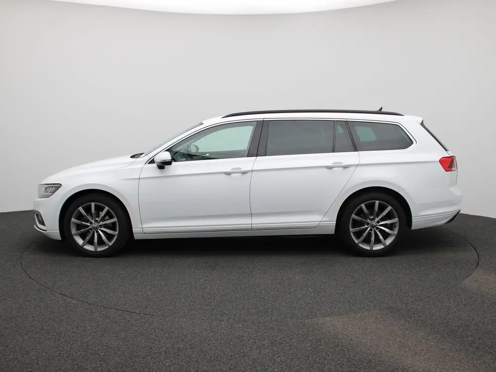 Volkswagen Passat Variant 2.0 TDI Business | TREKHAAK | ADAP uit 2022, foto 4