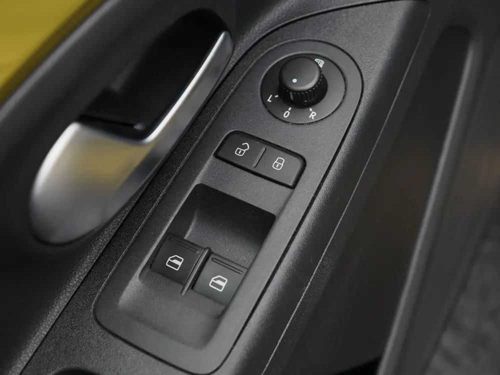 Volkswagen E-Up! e-up! | Stoelverwarming | Climatronic | DAB uit 2021, foto 19