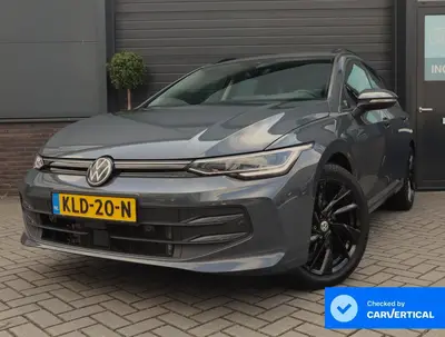 Volkswagen Golf Variant 1.5 eTSI Life Edition | Trekhaak | B uit 2025