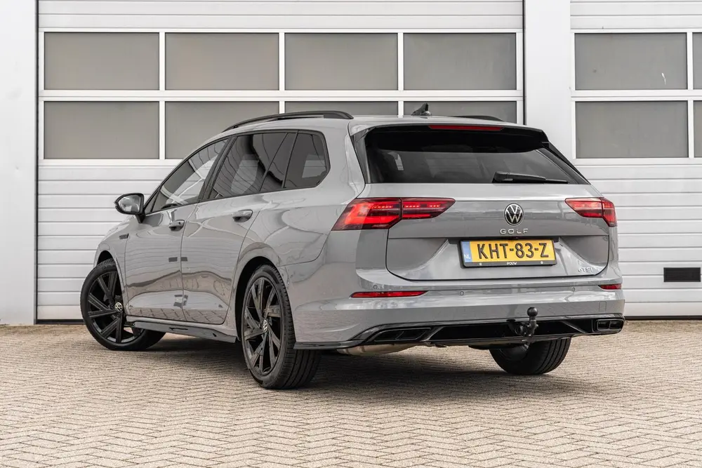 Volkswagen Golf Variant 1.5 eTSI 150pk DSG R-Line | Panorama uit 2023, foto 13