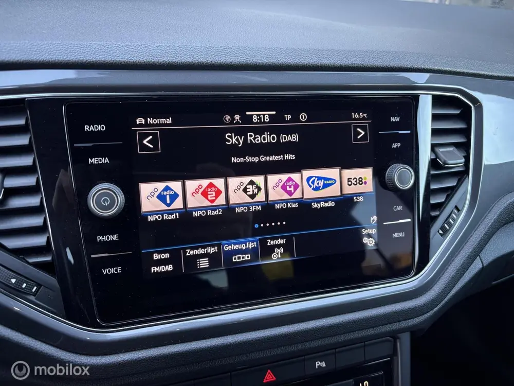 Volkswagen T-Roc 1.5 TSI Sport Business R Automaat uit 2022, foto 13