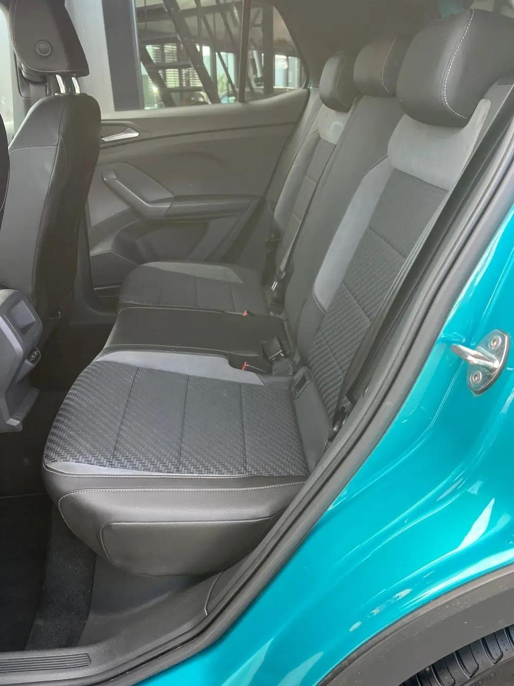 Volkswagen T-CROSS 1.0 TSI R LINE AUTOMAAT ! uit 2019, foto 12